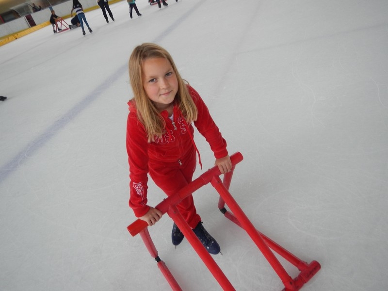 Village Camps International Summer Camp Leysin, Switzerland 2026-08-15 https://www.villagecamps.com/journals_admin/images/683-12-iceskating (2).jpg